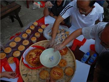 泉州民謠：中秋月餅大佫圓